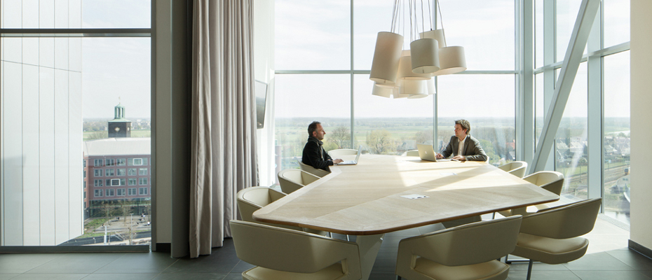 Kantoorgebouw biedt werklunch met vrij uitzicht