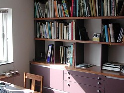 Bibliotheek in woonhuis