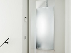 Witte design taatsdeur