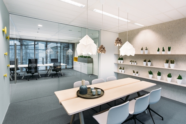 Helder en naturel interieur voor WTC Toren C - architectenweb.nl Helder en naturel interieur voor WTC Toren C - architectenweb.nl