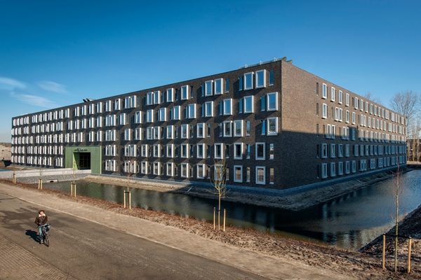 studentenhuisvesting x-ray delft geopend - architectenweb.nl