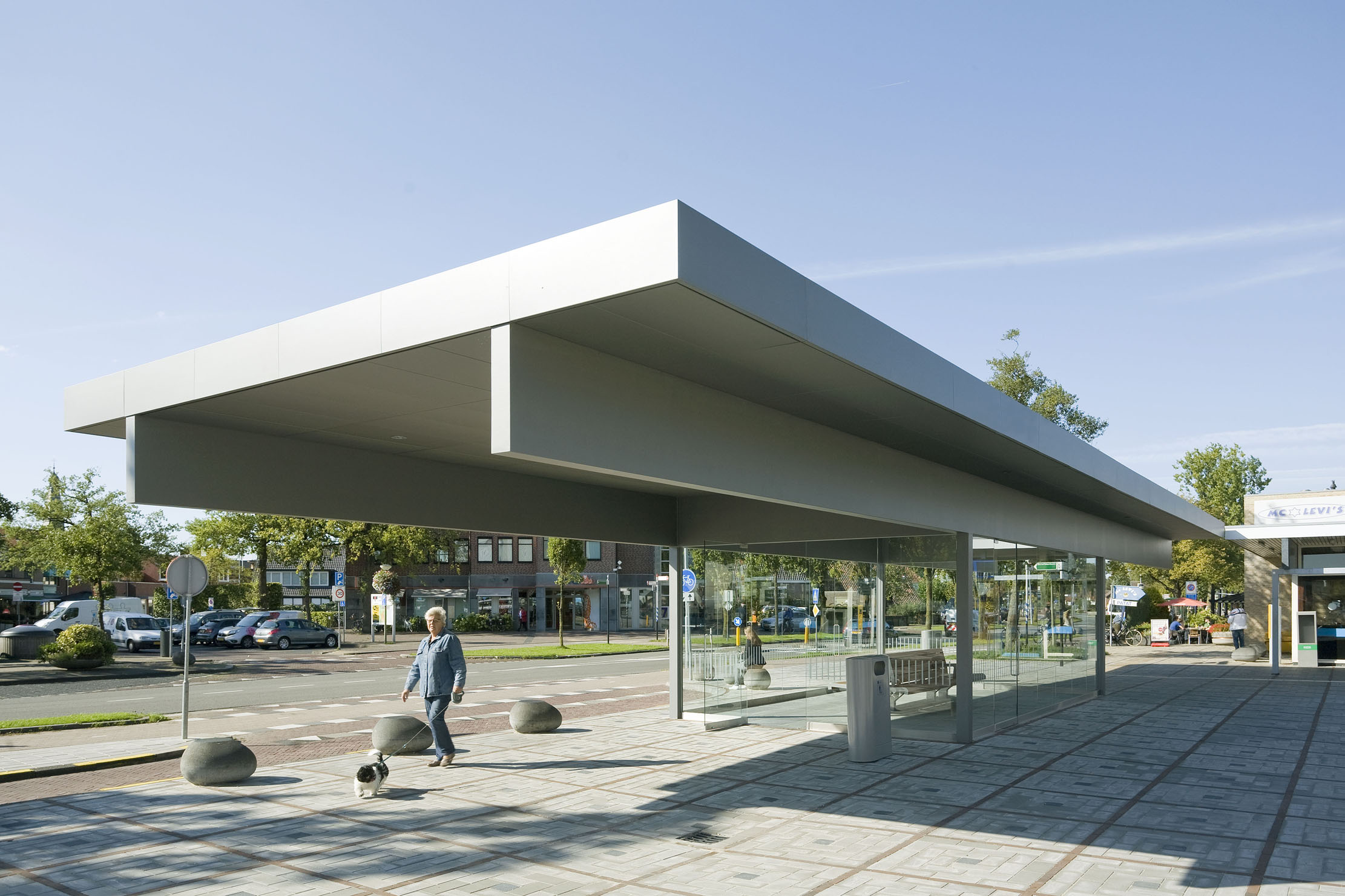 Nieuwe wachtruimte voor Barneveld Centrum - architectenweb.nl