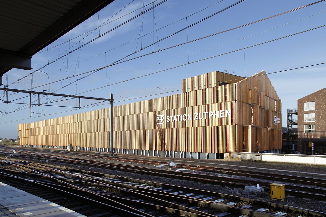 Foreco Houtproducten Parkeren in een houten pakhuis architectenweb.nl