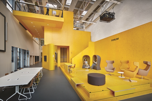 RET Interieur | TU Delft - Teaching Lab - architectenweb.nl RET Interieur | TU Delft - Teaching Lab - architectenweb.nl