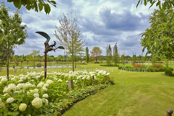 Super Florera, tuinen ea. buitenruimtes | Grote landelijke tuin rondom LO-89