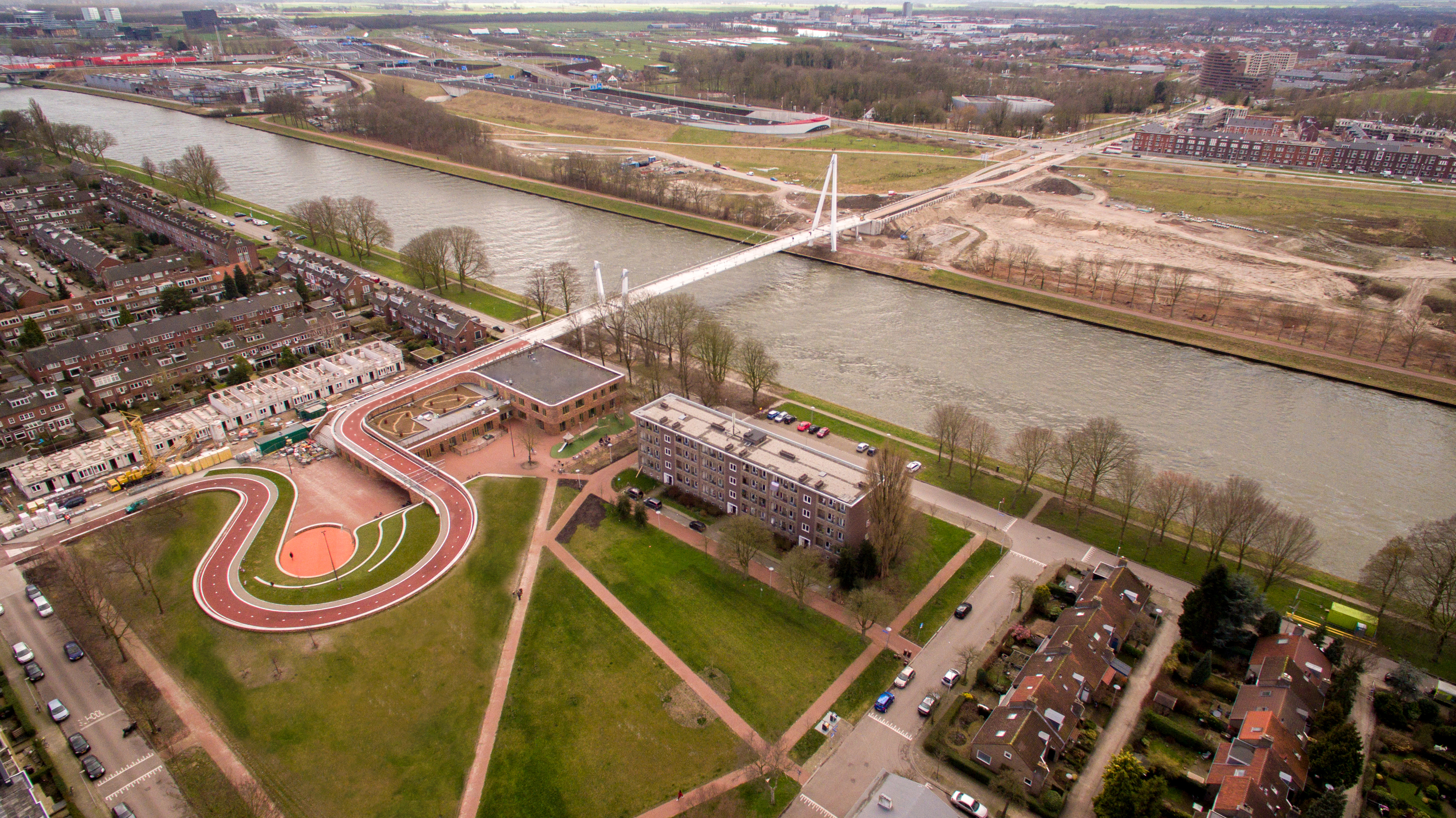 Video: Dafne Schippersbrug - architectenweb.nl