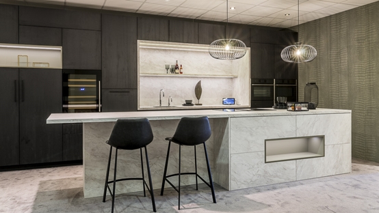 DecoLegno BV | Showroom Van Diessen Keukens - Architectenweb