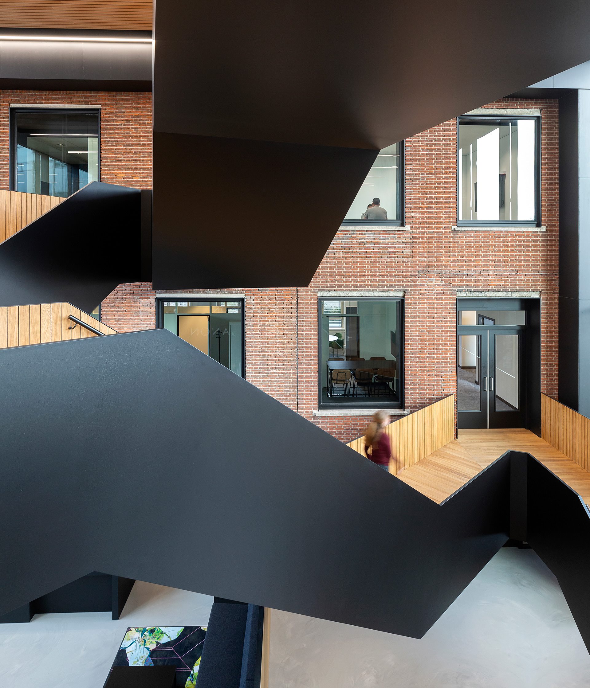 Nieuw volume met entree en atrium verbindt gebouwen Organon Oss ...
