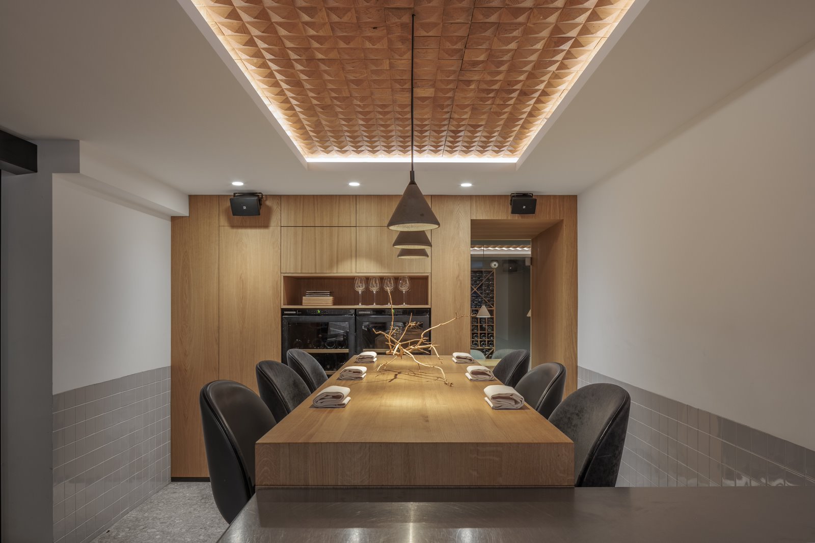 Nieuw interieur van sterrenrestaurant voor optimale eetervaring ...