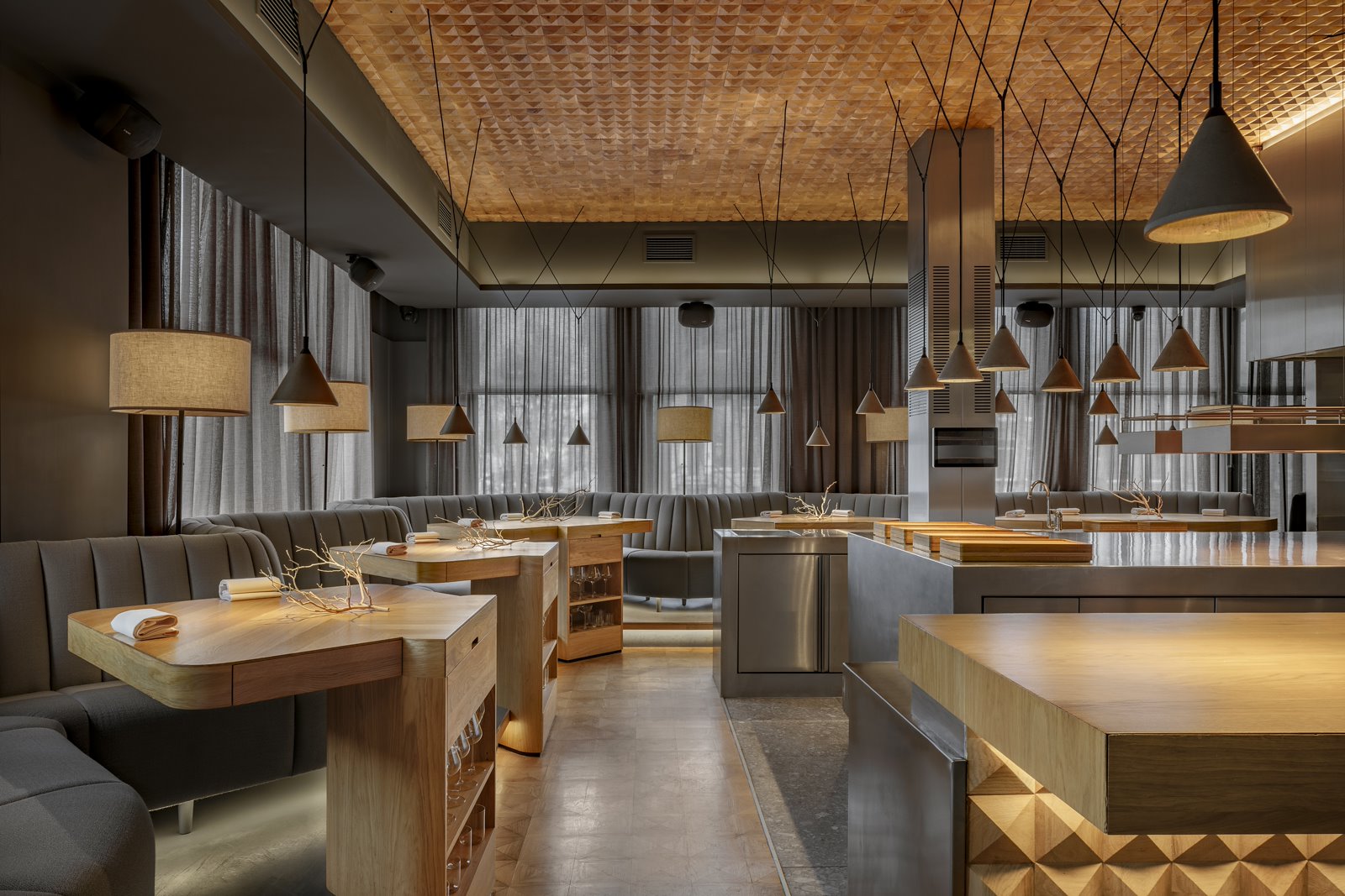 Nieuw interieur van sterrenrestaurant voor optimale eetervaring ...